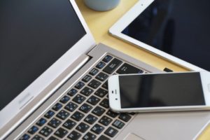 FXはスマホだけでできますか？